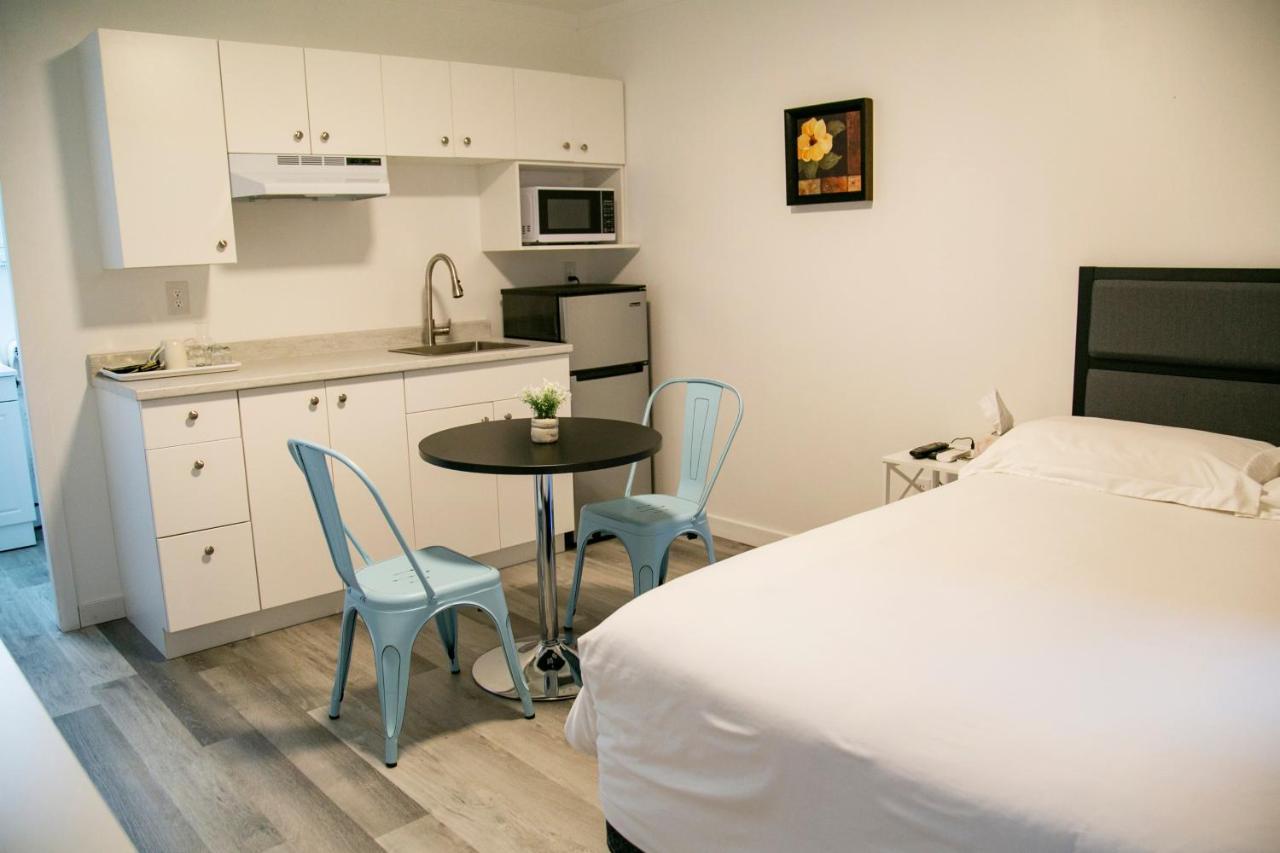 Westview Centre Motel Ltd พาวเวลล์ ริเวอร์ ภายนอก รูปภาพ
