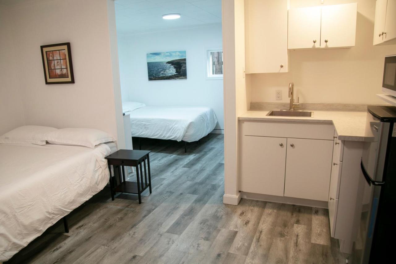 Westview Centre Motel Ltd พาวเวลล์ ริเวอร์ ภายนอก รูปภาพ