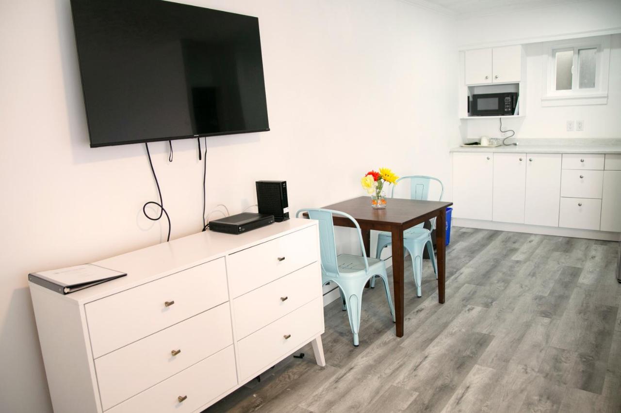 Westview Centre Motel Ltd พาวเวลล์ ริเวอร์ ภายนอก รูปภาพ