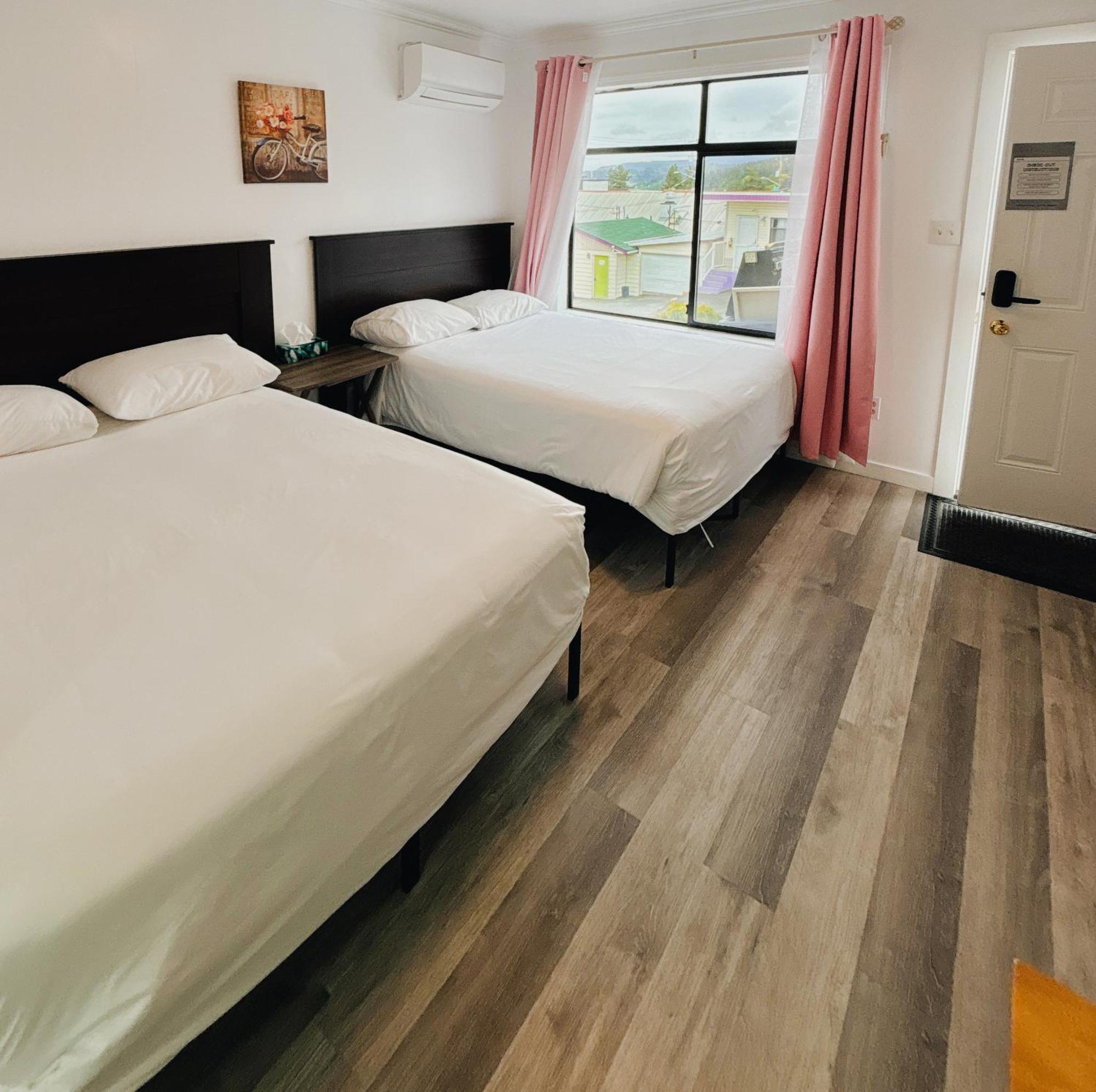 Westview Centre Motel Ltd พาวเวลล์ ริเวอร์ ภายนอก รูปภาพ