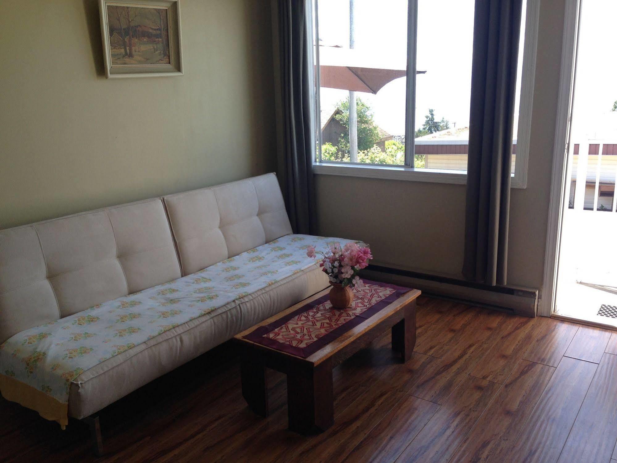 Westview Centre Motel Ltd พาวเวลล์ ริเวอร์ ภายนอก รูปภาพ