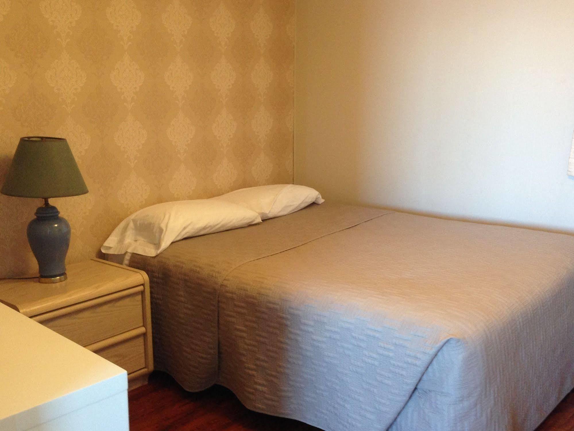 Westview Centre Motel Ltd พาวเวลล์ ริเวอร์ ภายนอก รูปภาพ