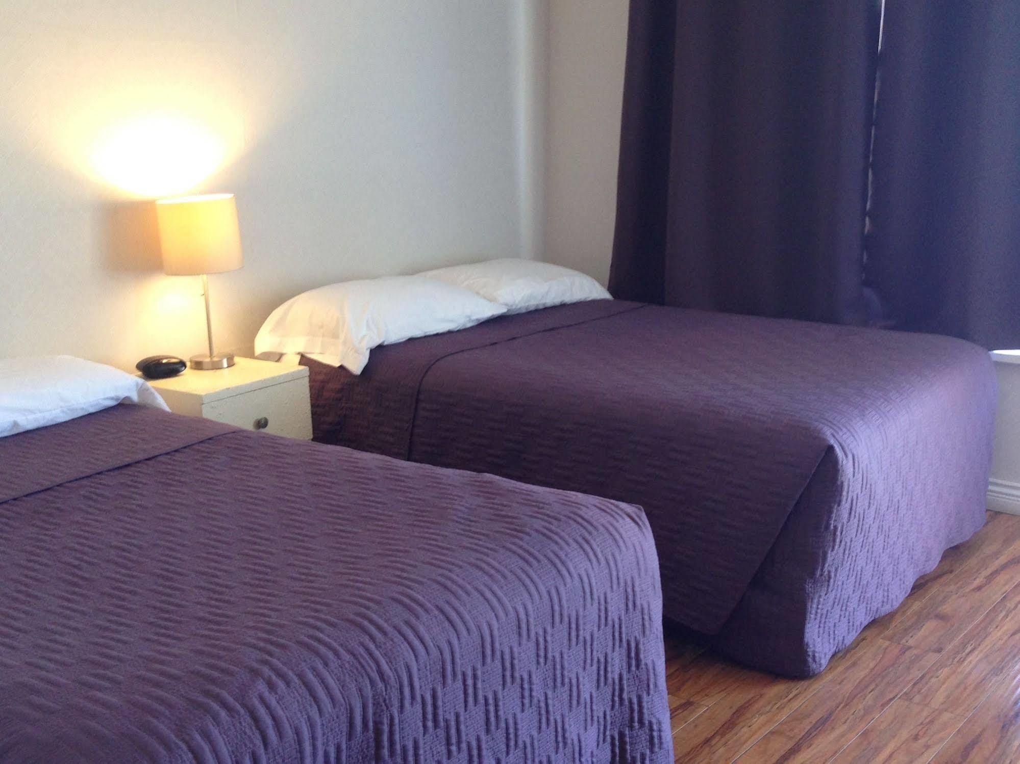 Westview Centre Motel Ltd พาวเวลล์ ริเวอร์ ภายนอก รูปภาพ