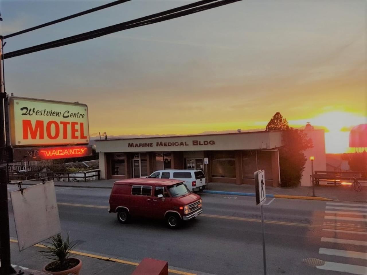 Westview Centre Motel Ltd พาวเวลล์ ริเวอร์ ภายนอก รูปภาพ