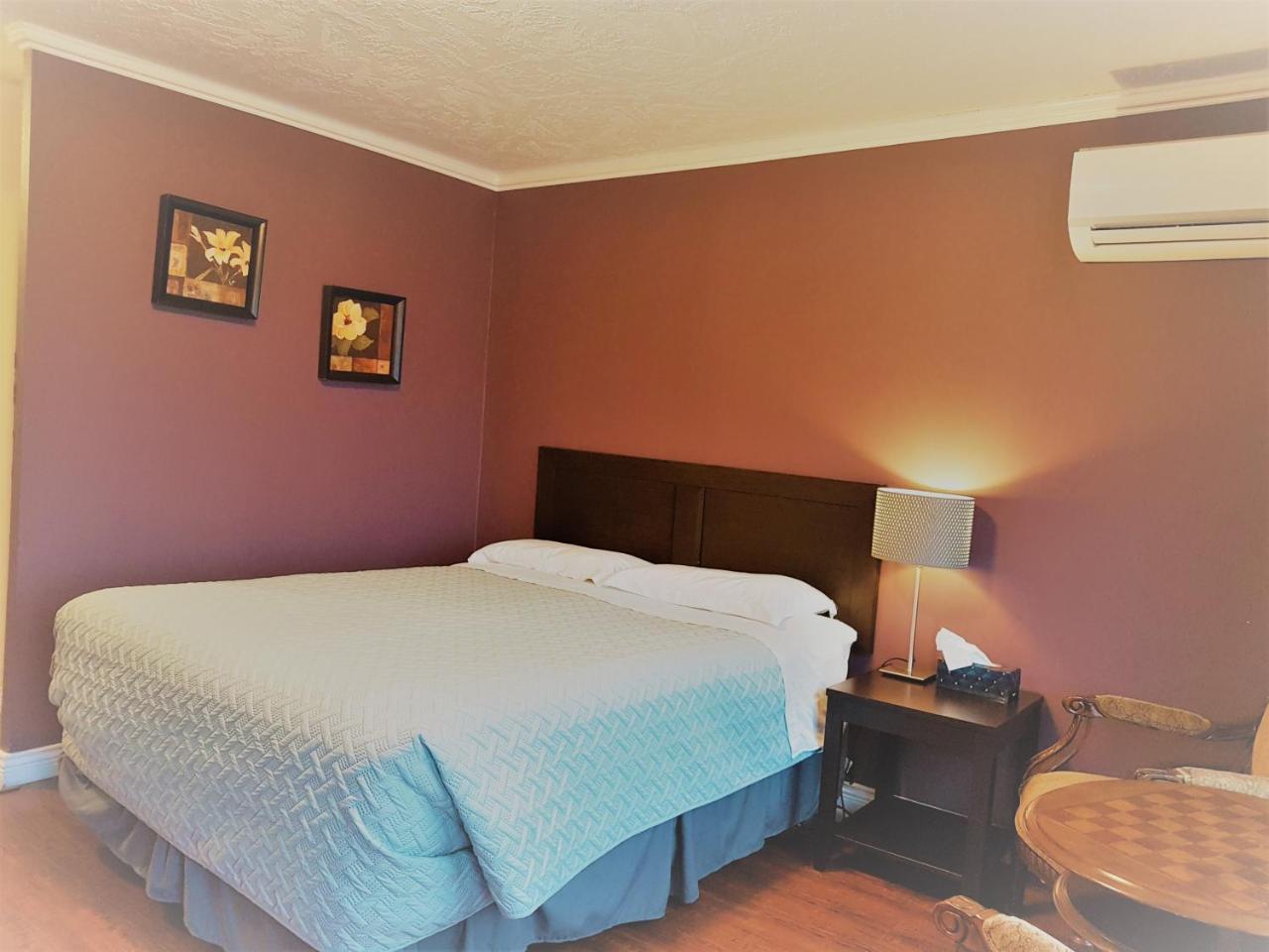 Westview Centre Motel Ltd พาวเวลล์ ริเวอร์ ภายนอก รูปภาพ